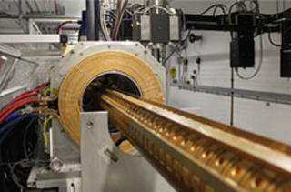 Proton Beams and Heavy Ion Beams for Therapies